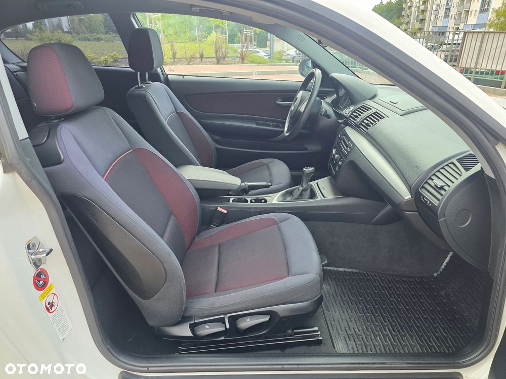 BMW Seria 1 118i Edition Sport - 17