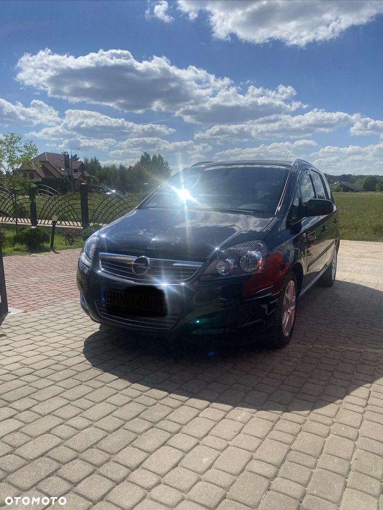 Opel Zafira - 1