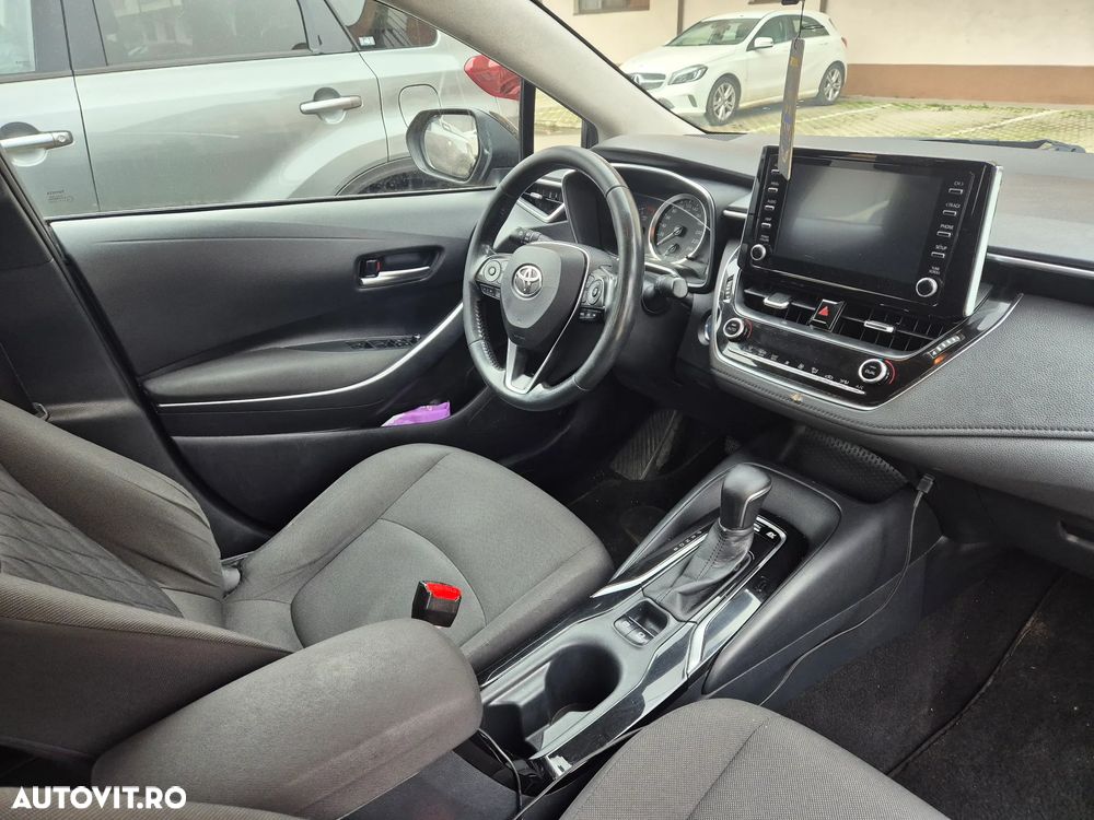 Toyota Corolla 1.8 Hybrid Comfort - 8