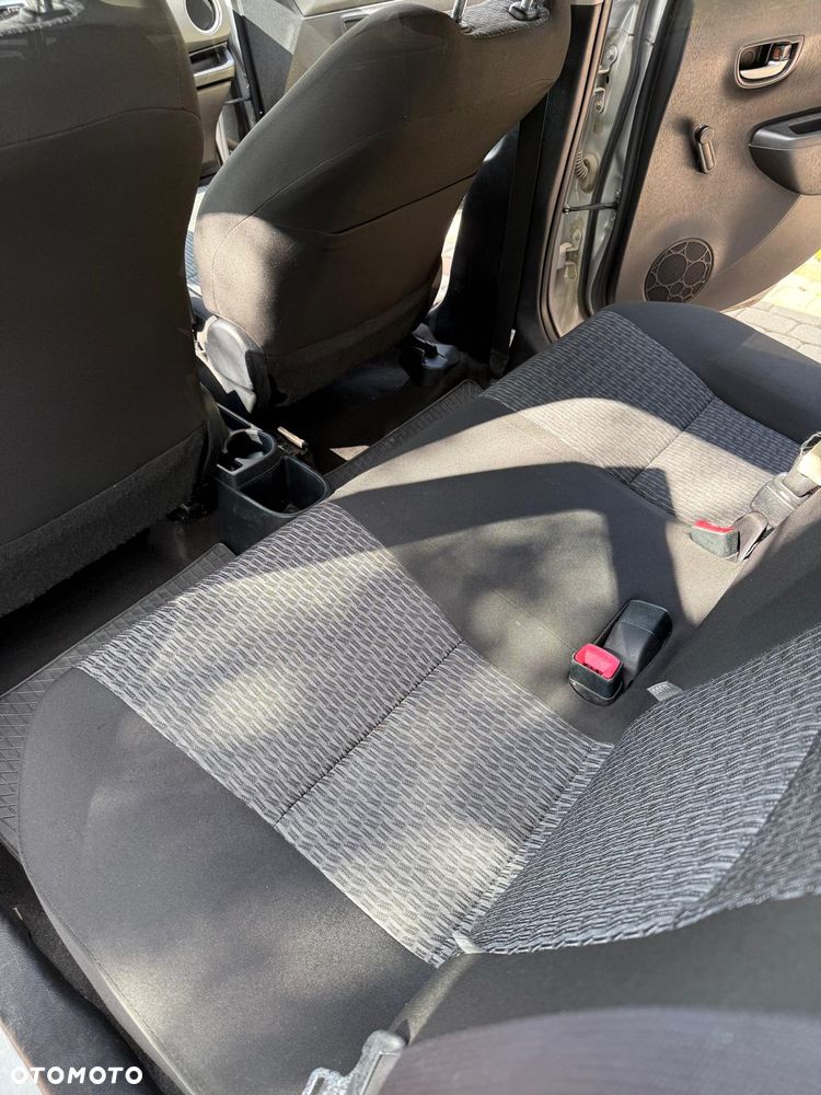 Toyota Yaris 1.33 Active - 10