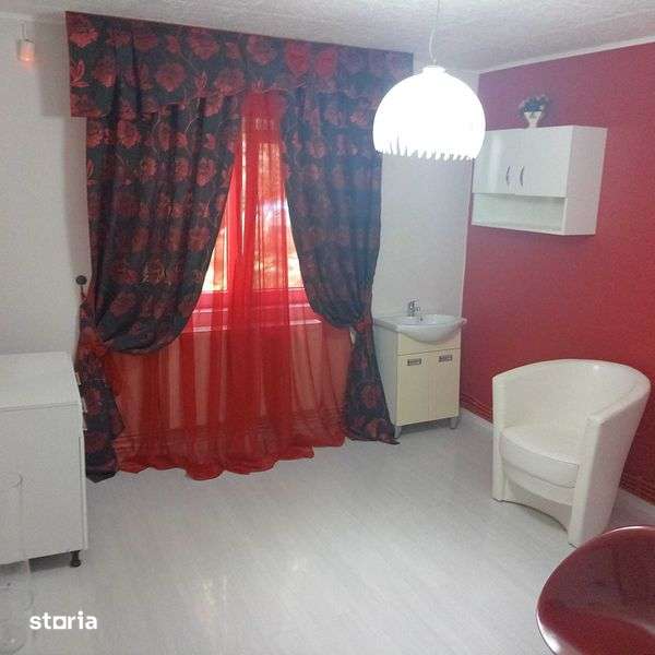 Apartament 2 camere - spatiu pentru salon/ cabinet — fotografia 3