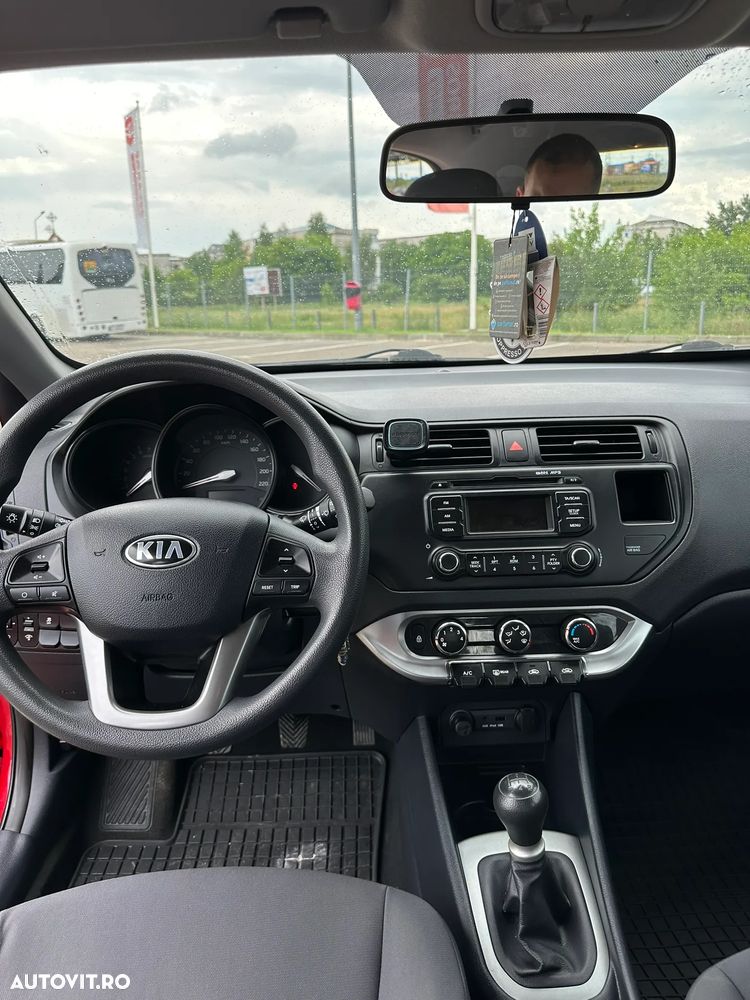 KIA Rio 2013 — imagine 11