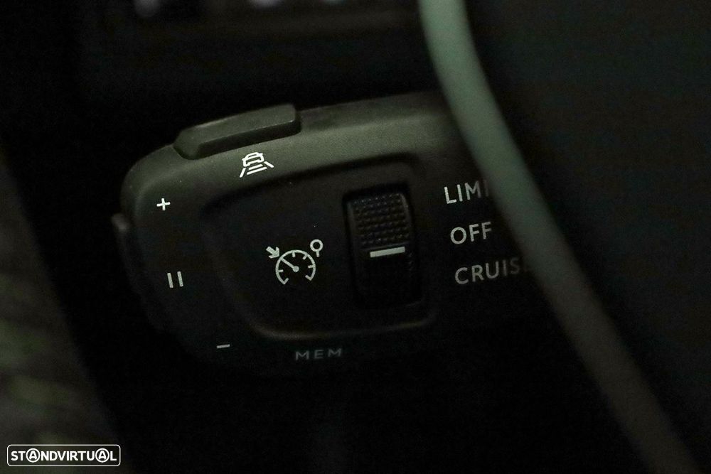 Peugeot 3008 1.2 Hybrid Allure Pack e-DCS6 - 16