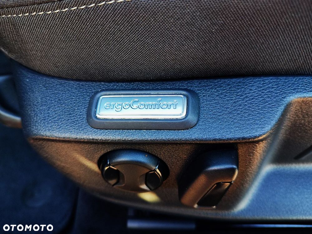 Volkswagen Passat 2.0 TDI EVO Business - 17