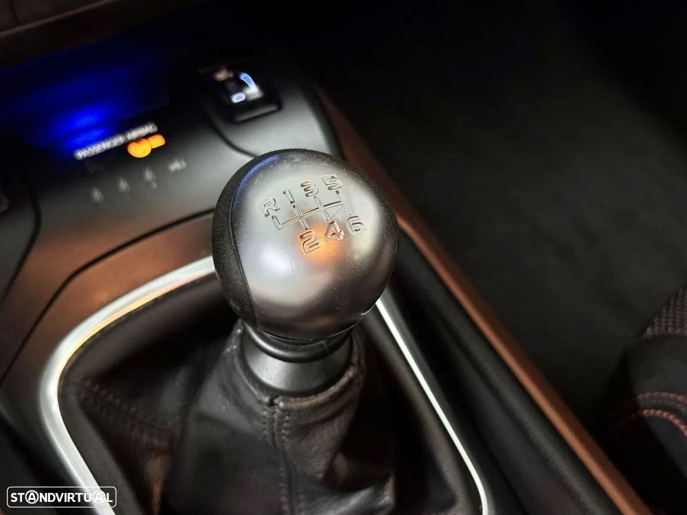 Toyota Avensis Touring Sports 2.0 D-4D Luxury+GPS - 42
