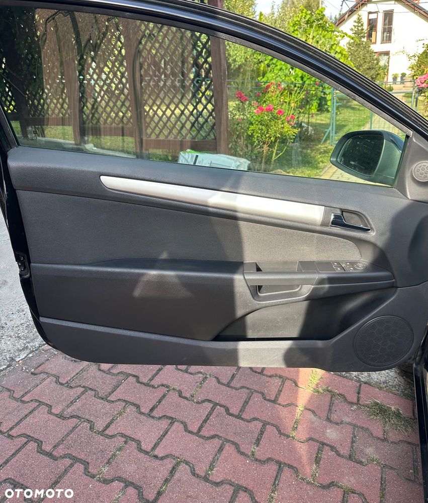 Opel Astra 1.6 Edition 111 Jahre - 3