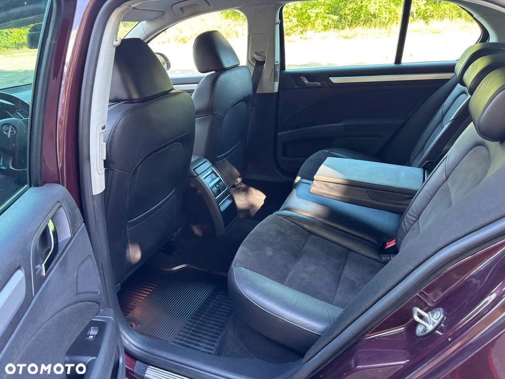 Skoda Superb 2.0 TDI 4x4 Platinum DSG - 28