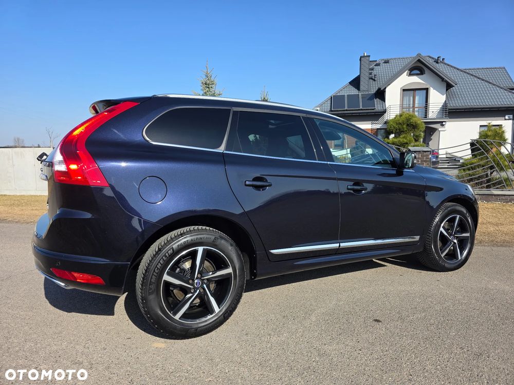 Volvo XC 60 D4 Geartronic Summum - 16
