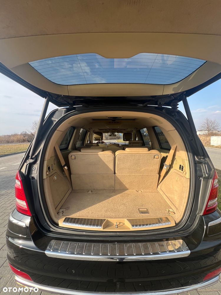 Mercedes-Benz GL - 11