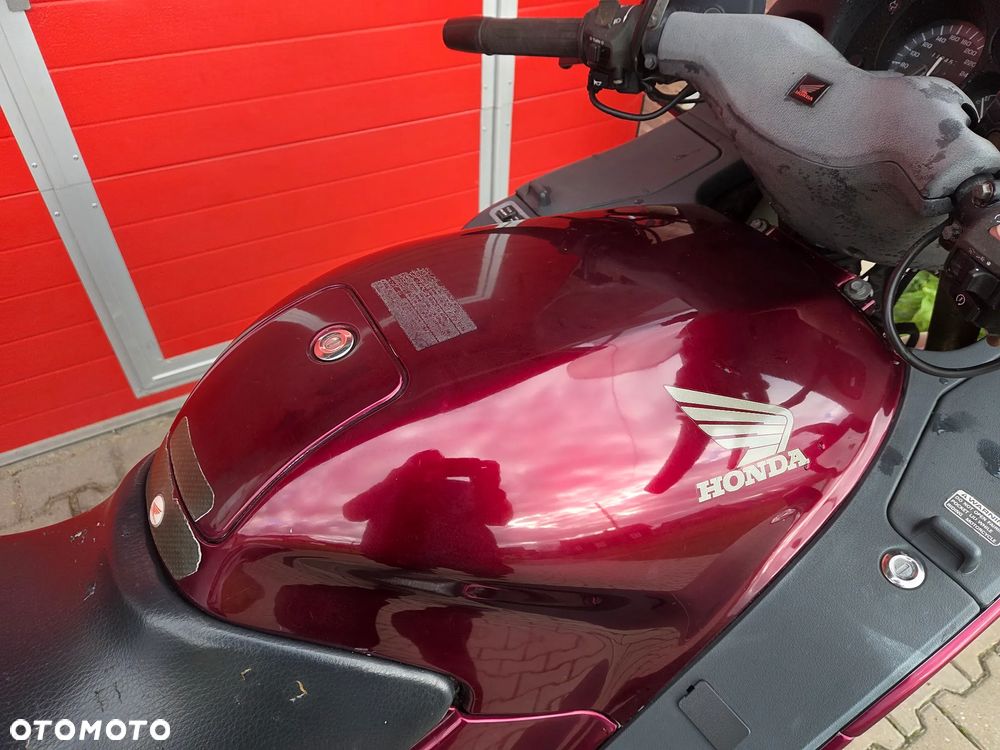 Honda ST - 12