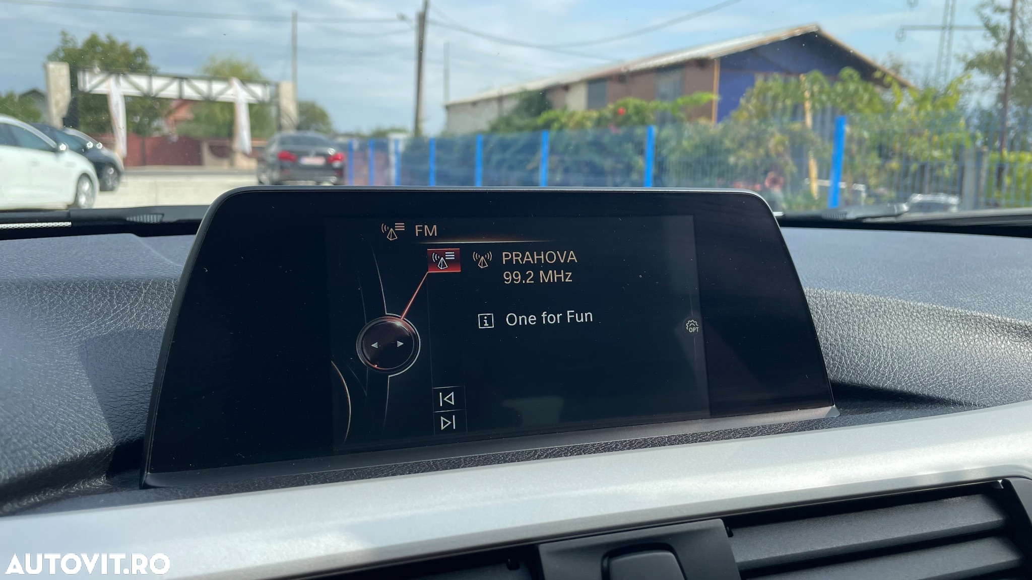 BMW Seria 3 318d Sport Line - 30