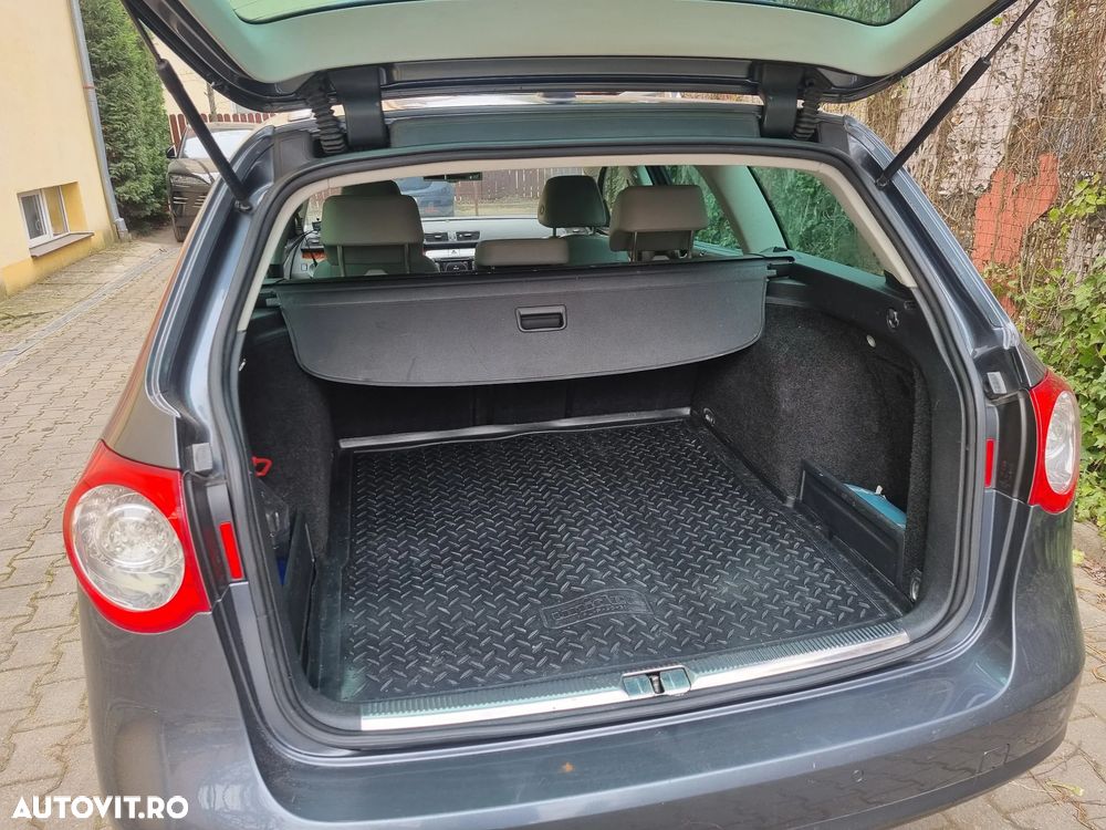Volkswagen Passat - 4