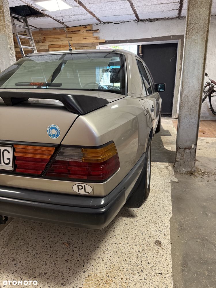 Mercedes-Benz W124 (1984-1993) - 4