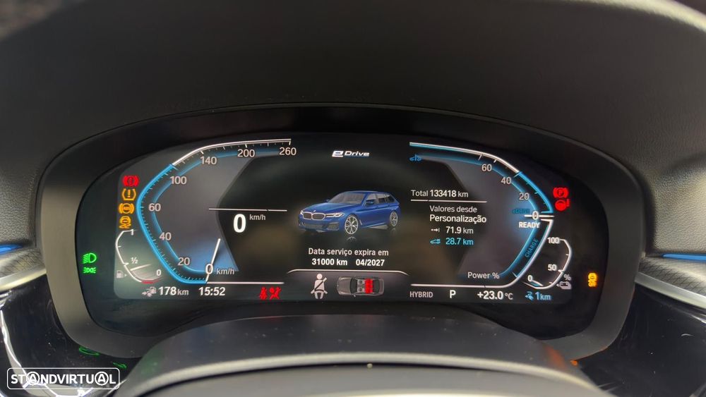BMW 530 e Pack Desportivo M - 28
