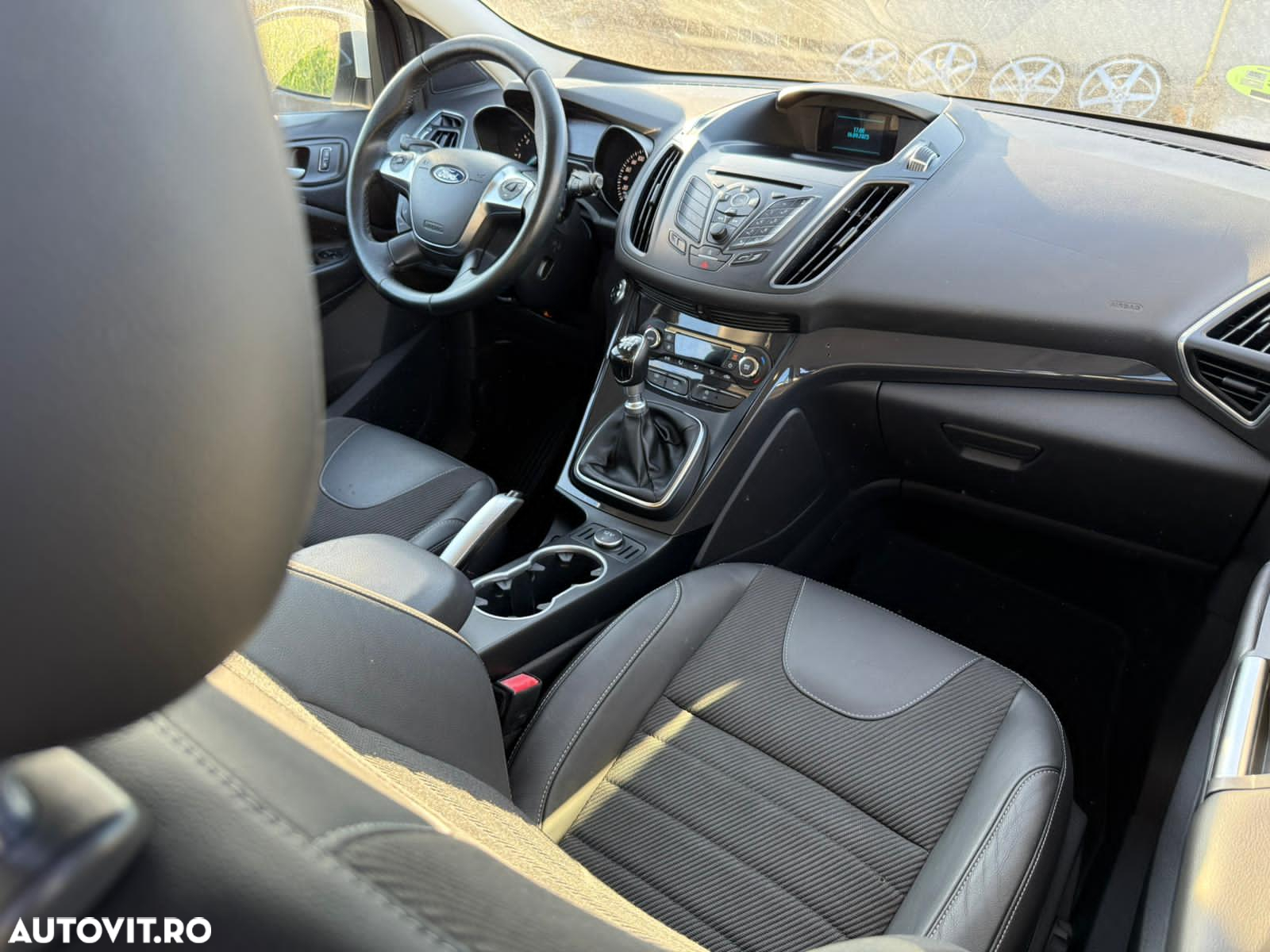 Ford Kuga 2.0 TDCi 4x4 Titanium - 22