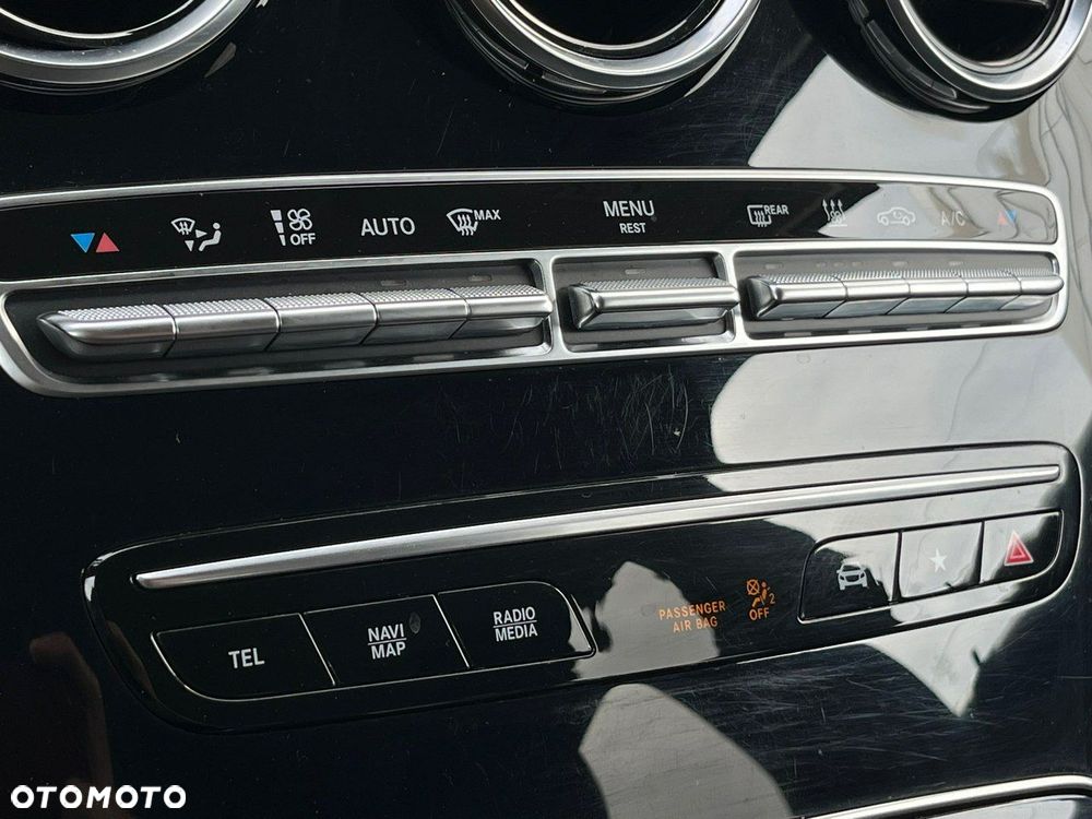 Mercedes-Benz GLC 300 e 4-Matic - 26