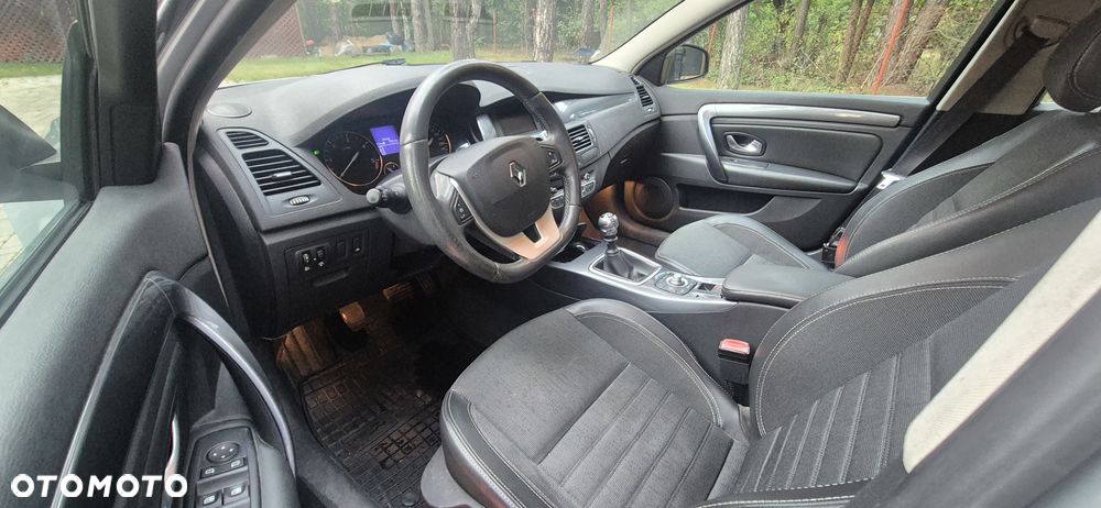 Renault Laguna dCi 150 FAP GT - 8
