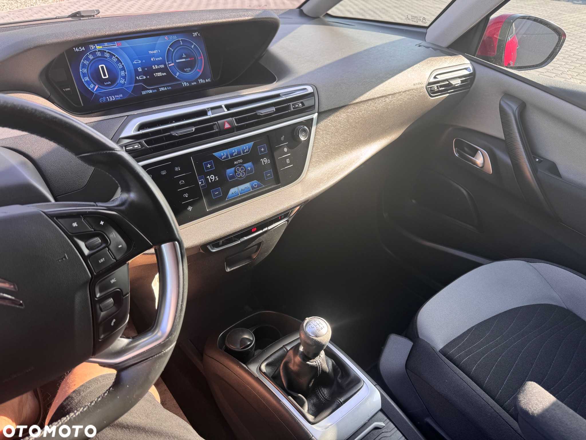Citroën C4 Picasso 1.6 BlueHDi Shine S&S - 20