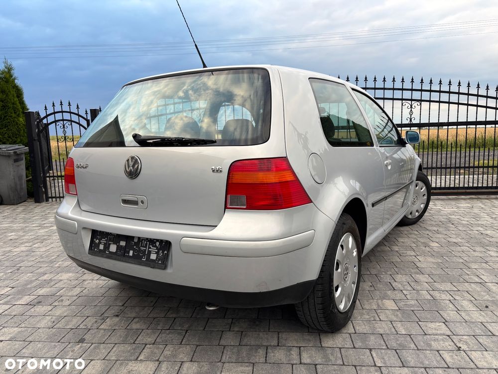Volkswagen Golf 1.6 Trendline - 6