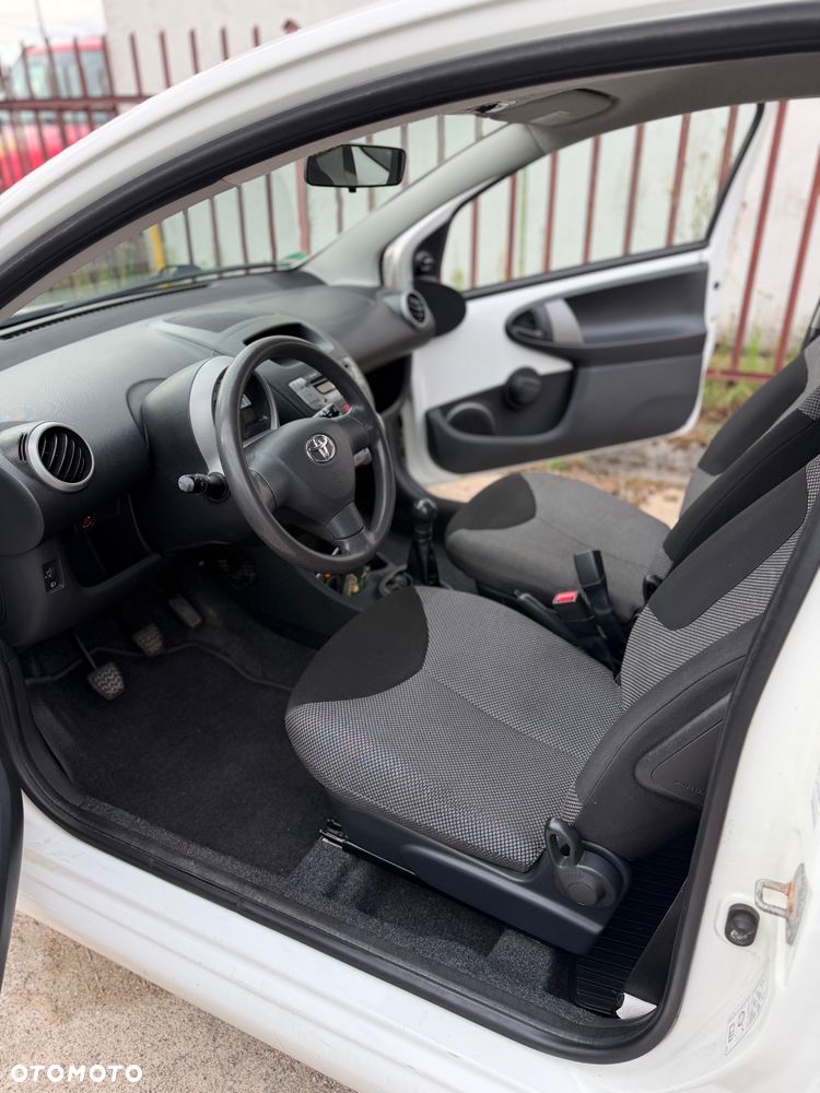 Toyota Aygo - 11
