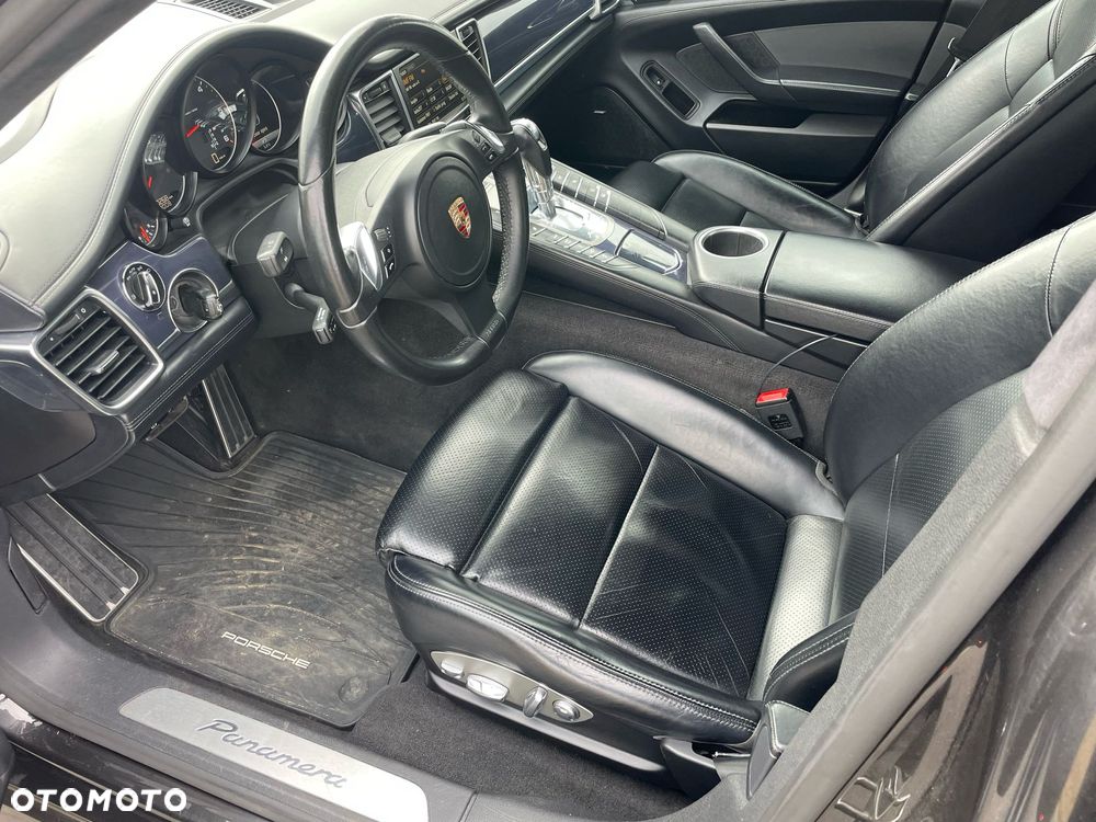 Porsche Panamera Edition - 4