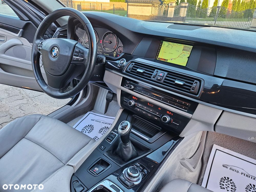 BMW Seria 5 520d Special Edition - 27