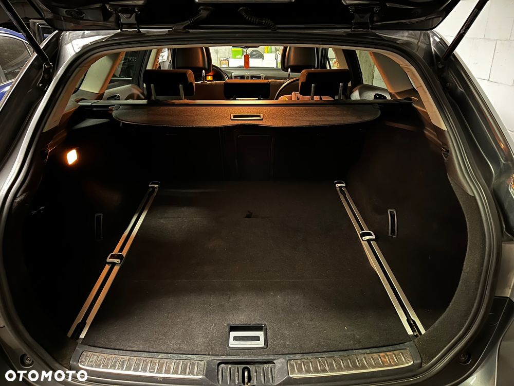 Toyota Avensis 2.0 D-4D Sol - 11
