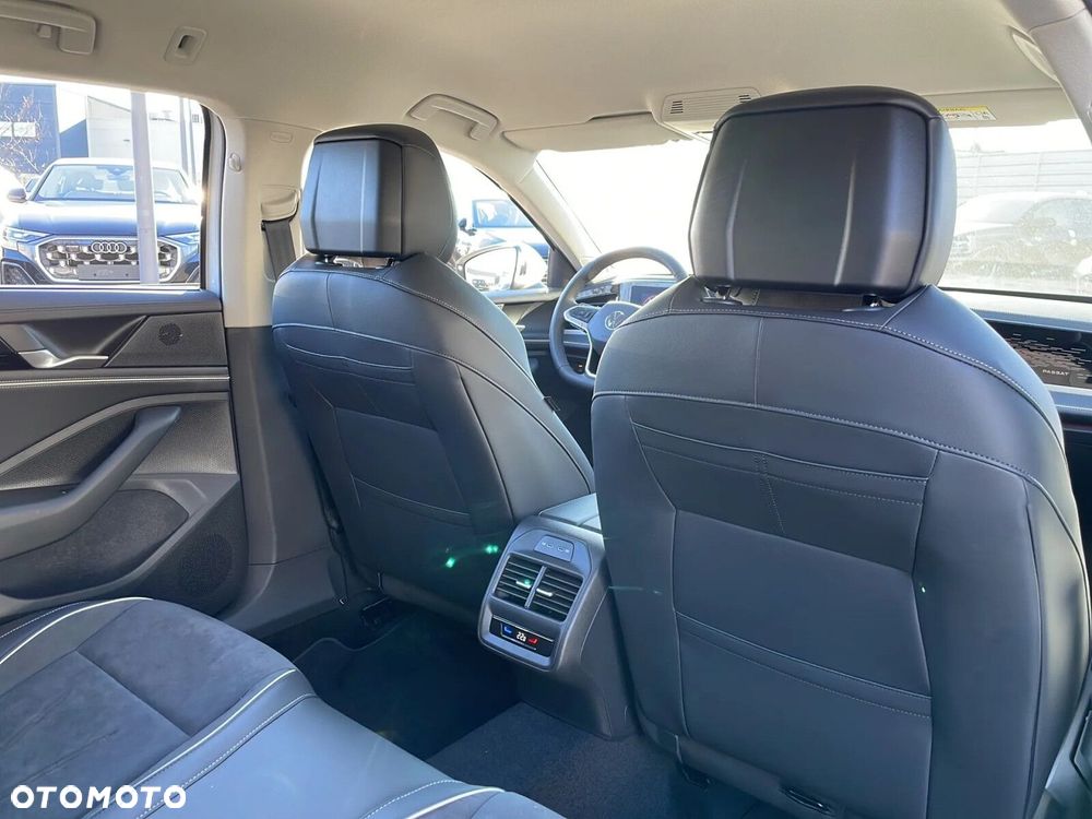 Volkswagen Passat Variant - 23