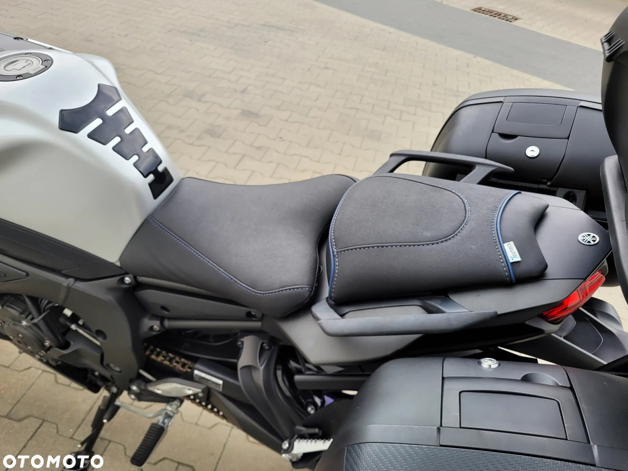 Yamaha FZ8 - 13