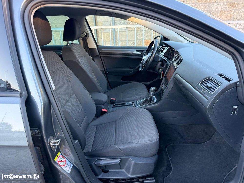 VW e-Golf AC/DC - 17