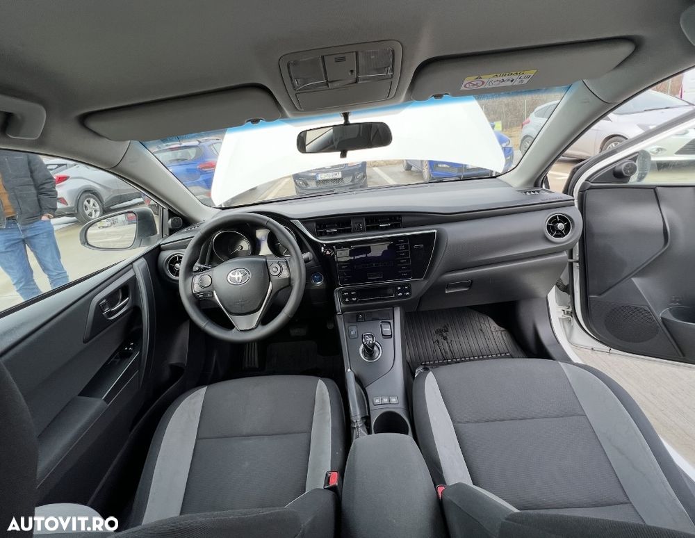 Toyota Auris 1.8 L VVT-i Hybrid Luna - 5