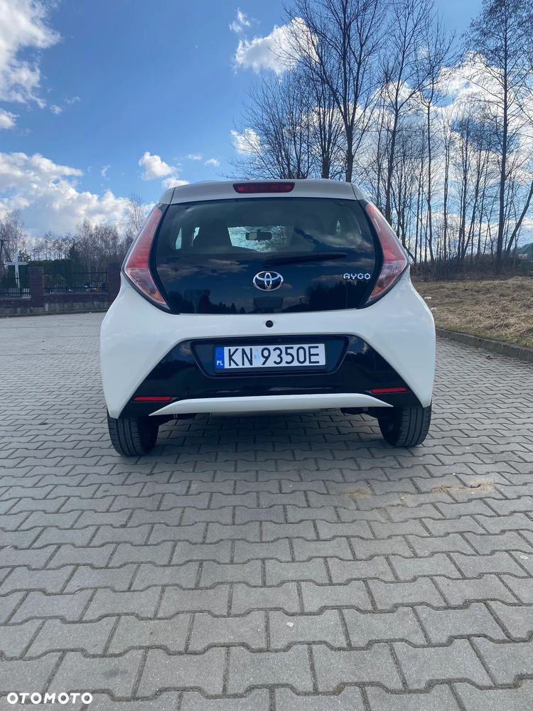 Toyota Aygo x-play touch - 4
