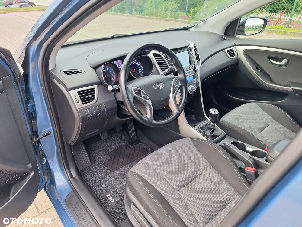 Hyundai i30 blue 1.6 GDI Trend - 10
