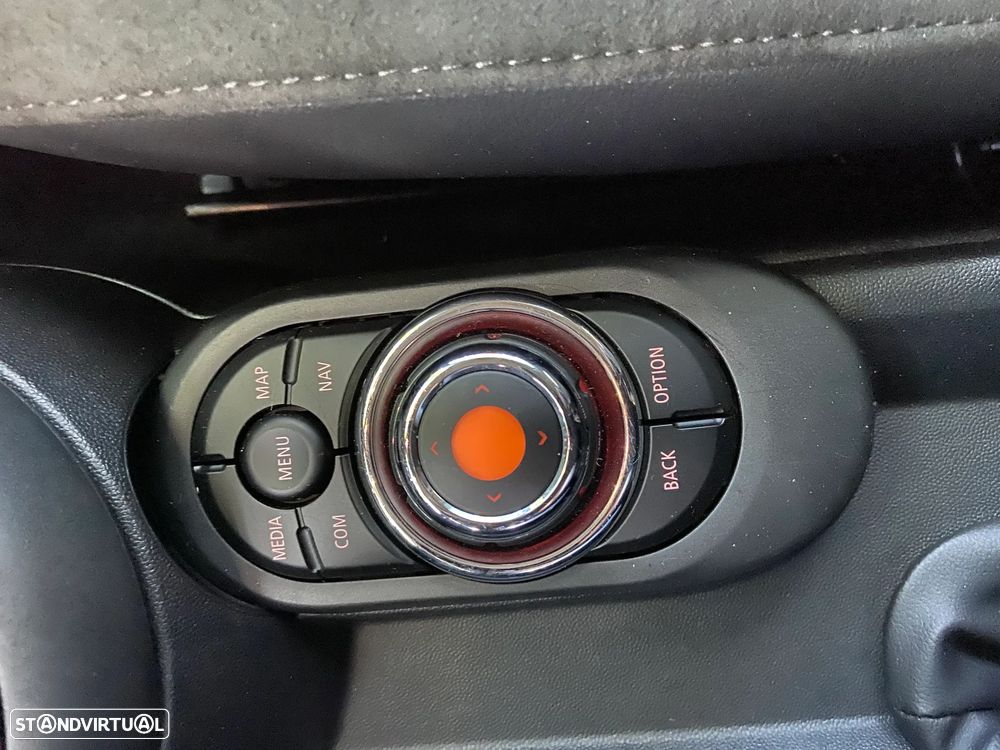 MINI 5 Portas Cooper D - 9