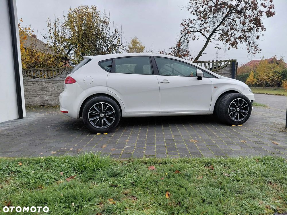 Seat Leon 2009 photo 2