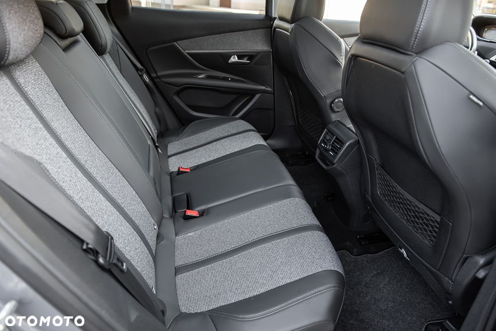 Peugeot 3008 PureTech 130 Stop & Start GPF EAT8 Active Business-Paket - 32