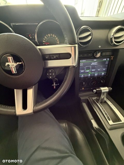 Ford Mustang 4.6 V8 GT - 15