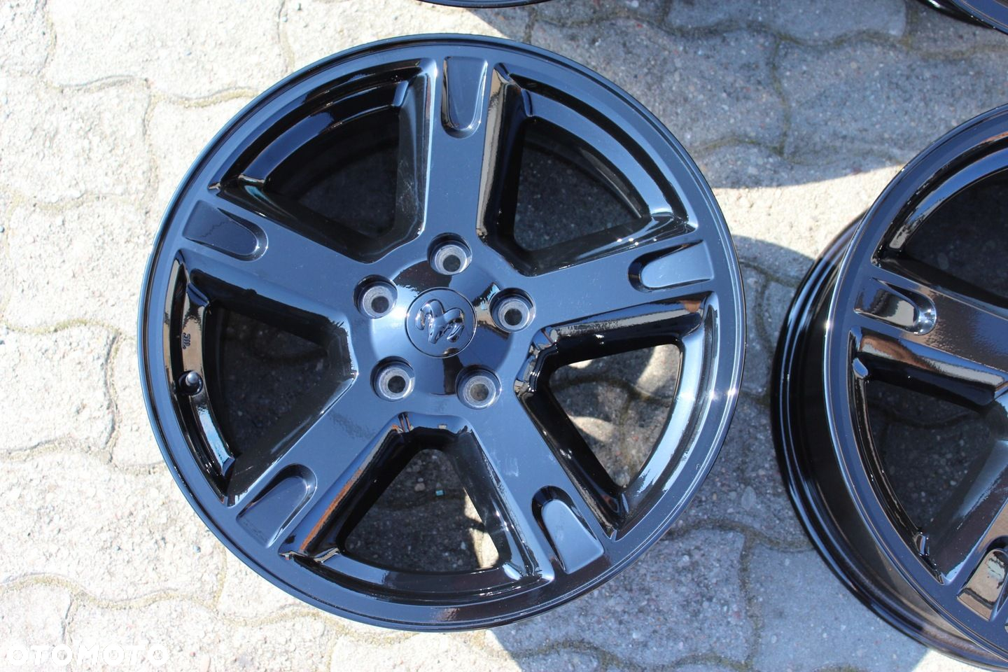 ORYG DODGE NITRO 17cali 5x114,3 ET40,75 7J CALIBER - 5