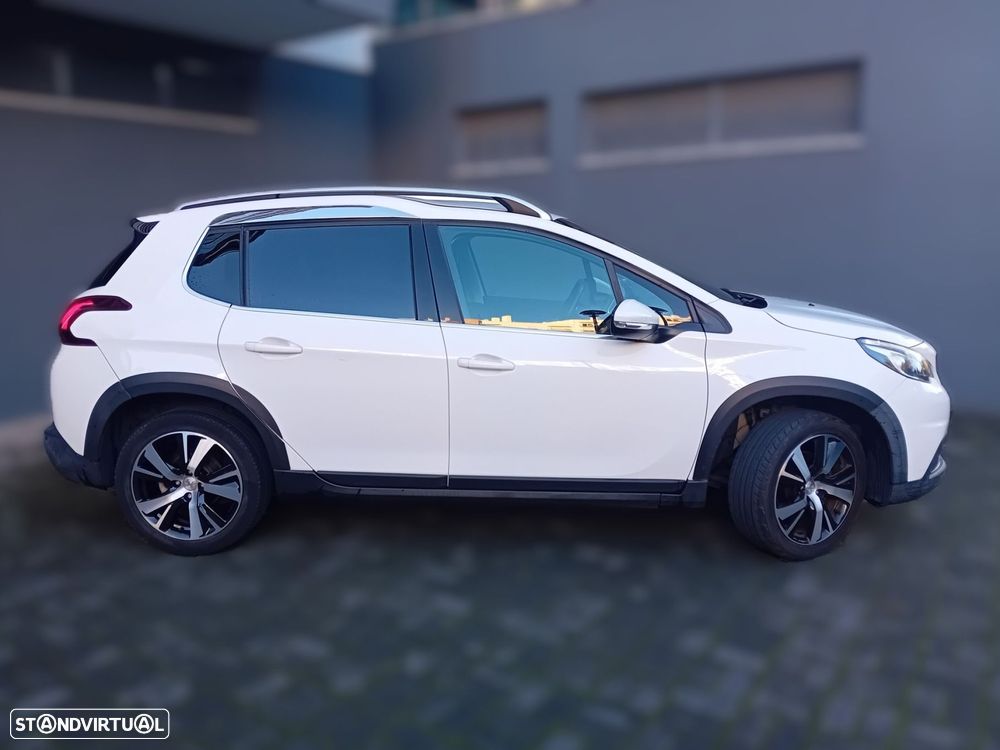 Peugeot 2008 1.2 PureTech Allure EAT6 - 8