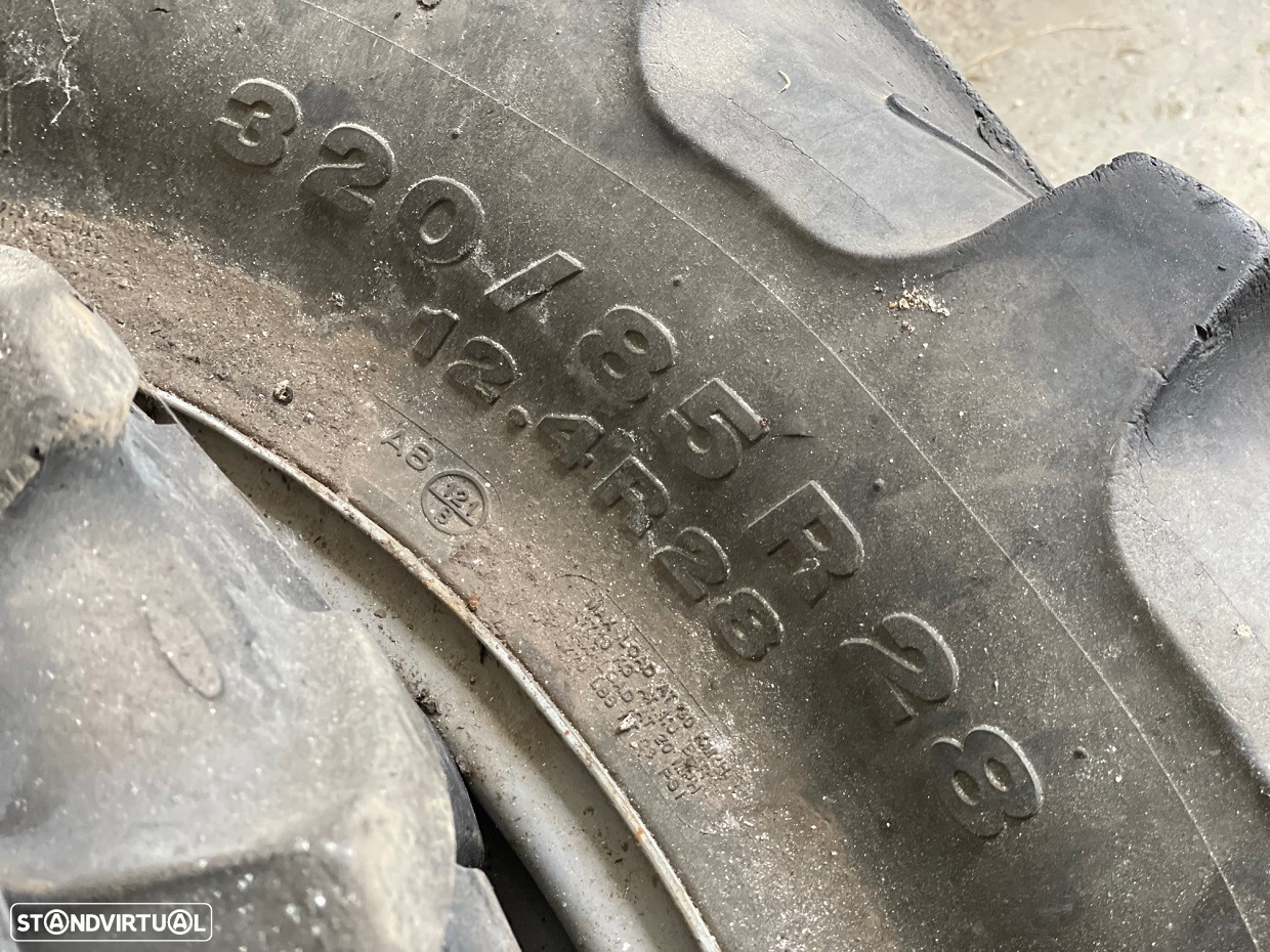 BKT 210/95 R18 // BKT 320 / 85 R28 - 5