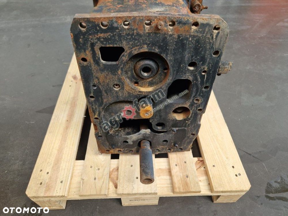 Skrzynia biegów Claas Arion 420 4360252H01 - 4