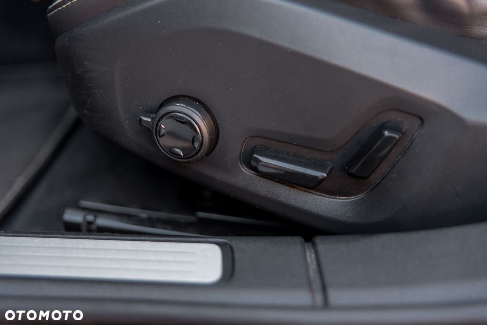 Volvo V60 B4 B Geartronic Momentum Pro - 22