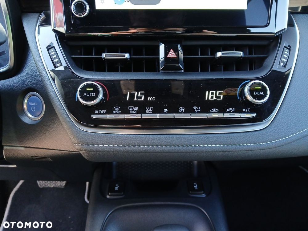 Toyota Corolla 2.0 Hybrid Comfort - 33