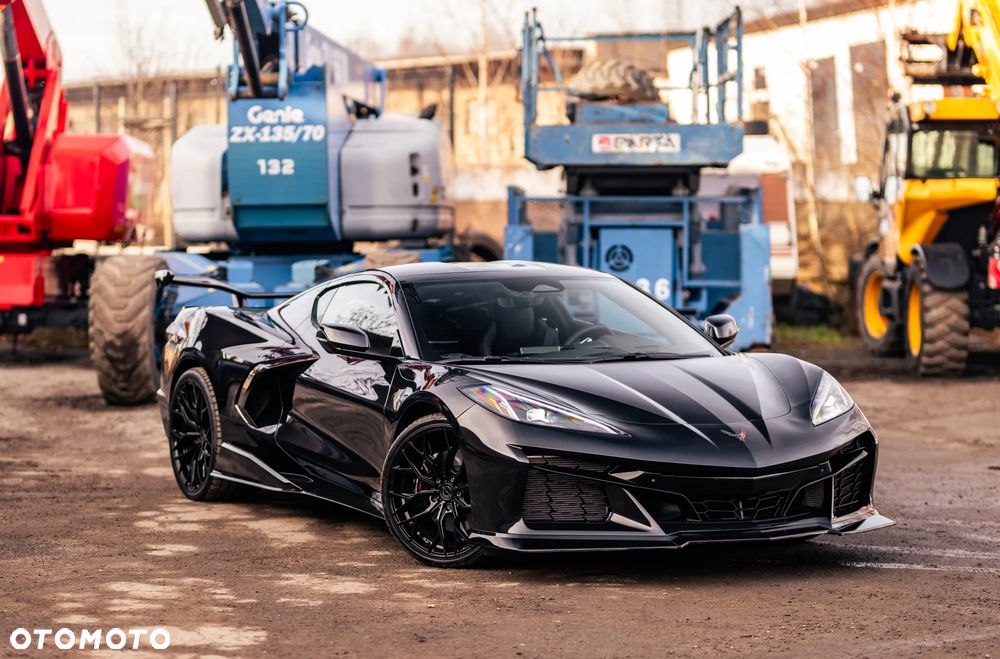 Chevrolet Corvette - 1