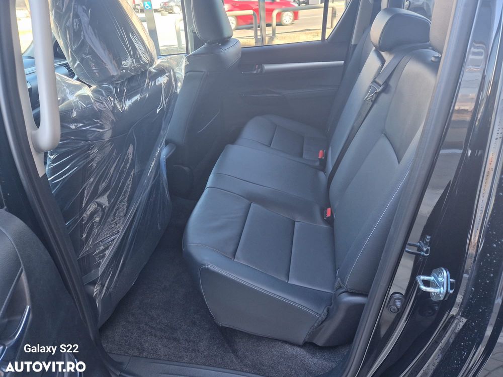 Toyota Hilux 2.8D 204CP 4x4 Double Cab AT MHEV Executive - 20