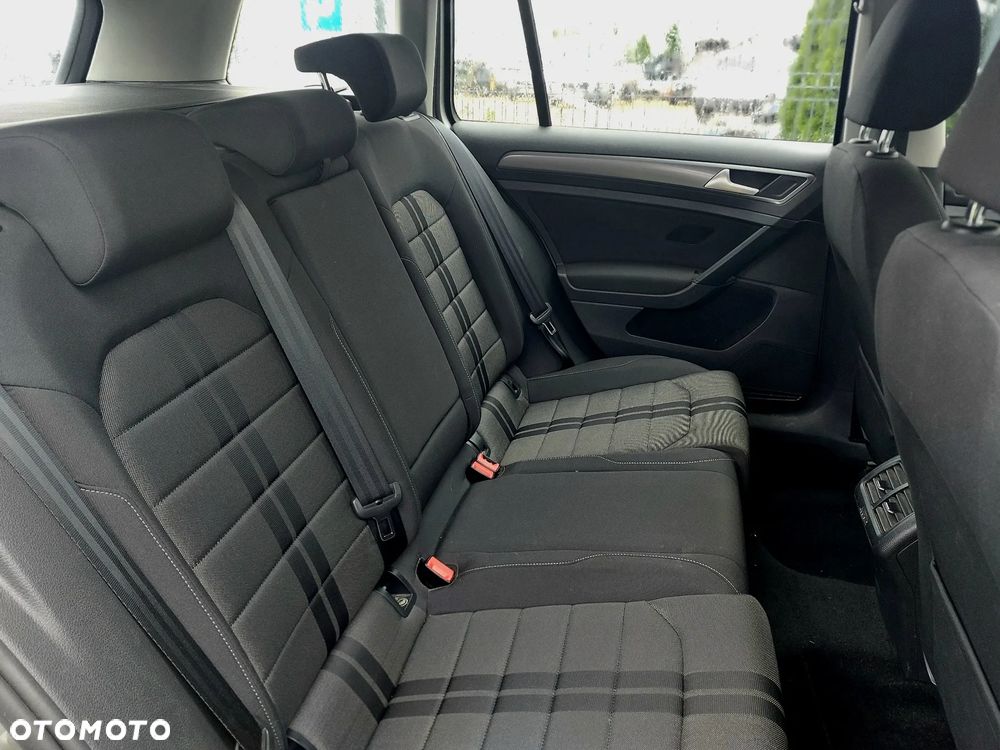 Volkswagen Golf 1.2 TSI BMT Comfortline - 23