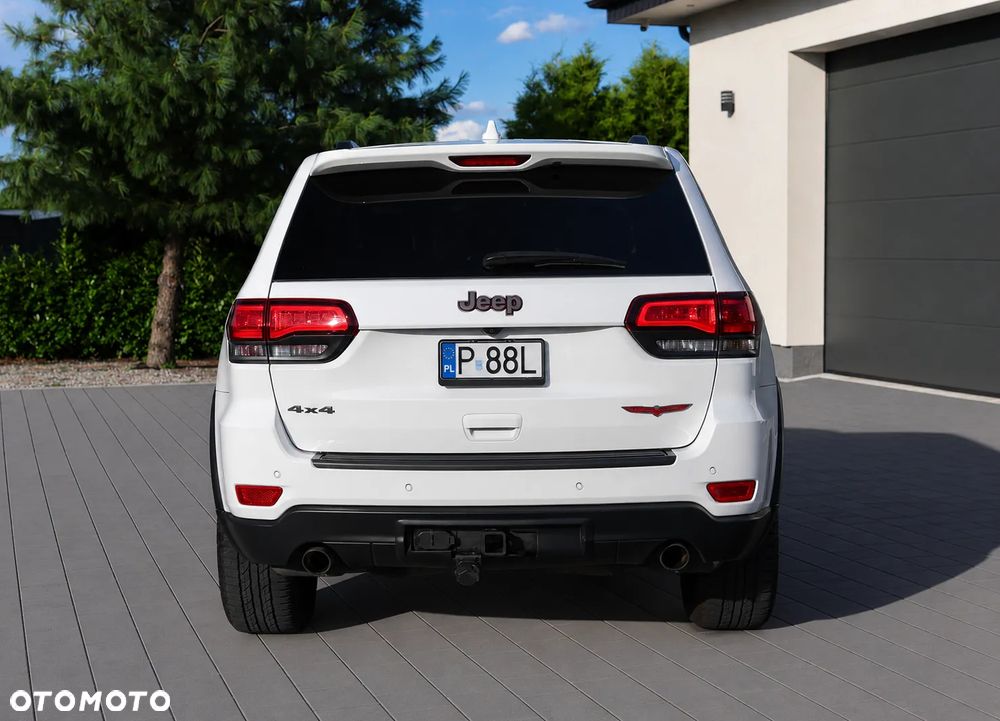 Jeep Grand Cherokee - 10