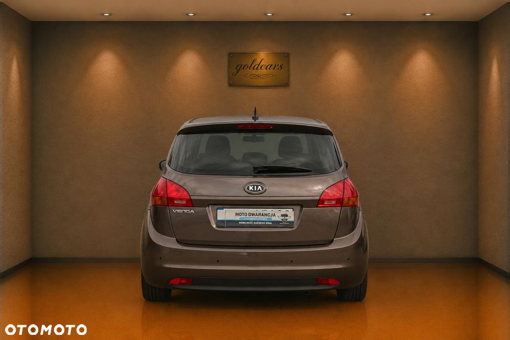 Kia Venga 1.6 CVVT Automatik UEFA EURO 2016 - 8