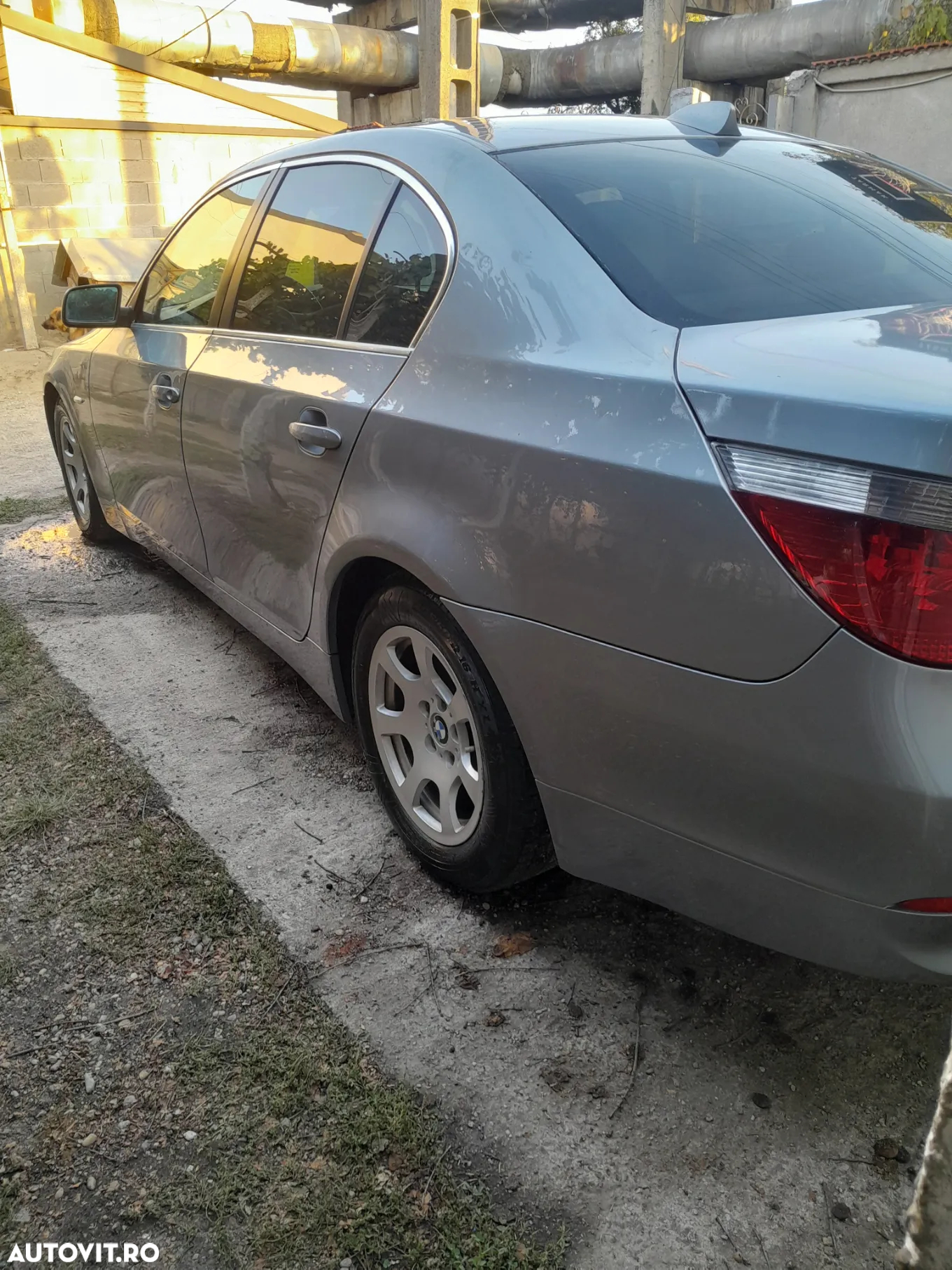 BMW Seria 5 520d Touring - 4