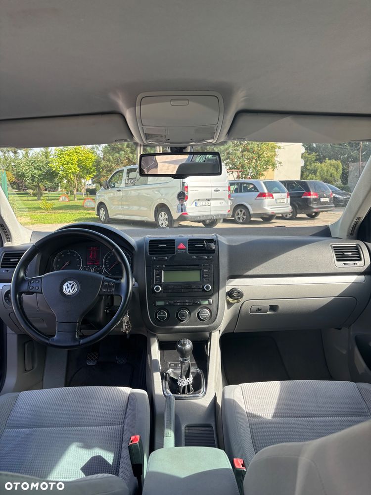 Volkswagen Jetta 2.0 FSI Sportline - 10